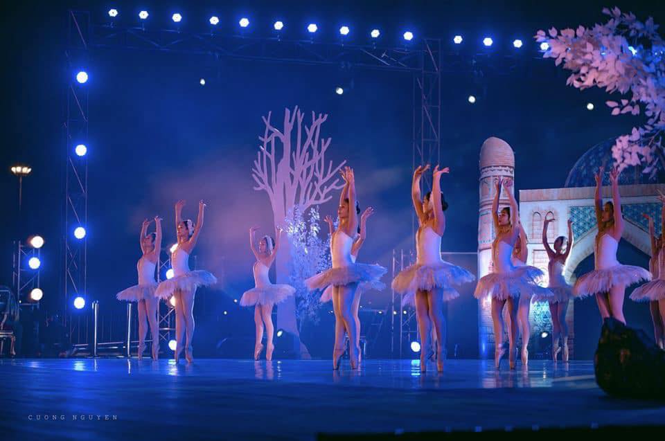 Tuyệt phẩm ballet Hồ Thiên Nga trình diễn tại Ecopark